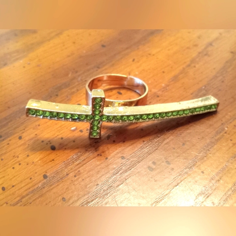 Green Cross Rhinestone Adjustable Ring nwot